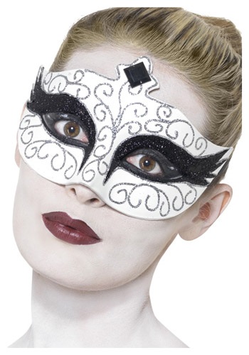 Gothic Swan Eyemask By: Smiffys for the 2022 Costume season.