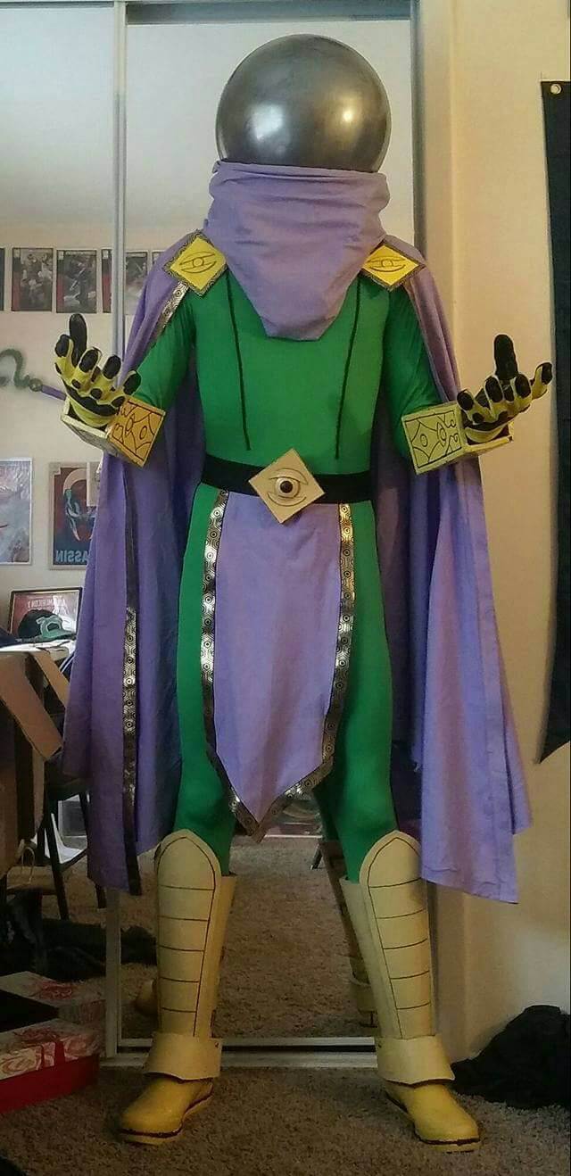 Lekár Cosplay as Mysterio