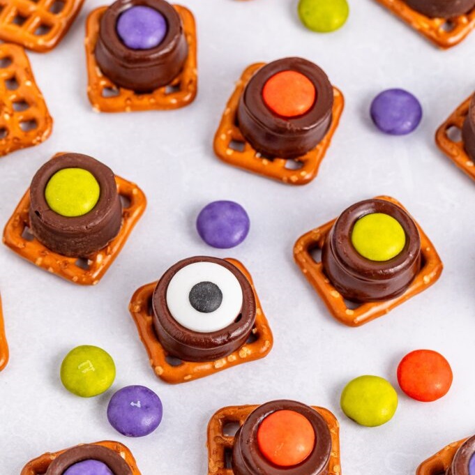 Monster Eyeball Pretzel Bites