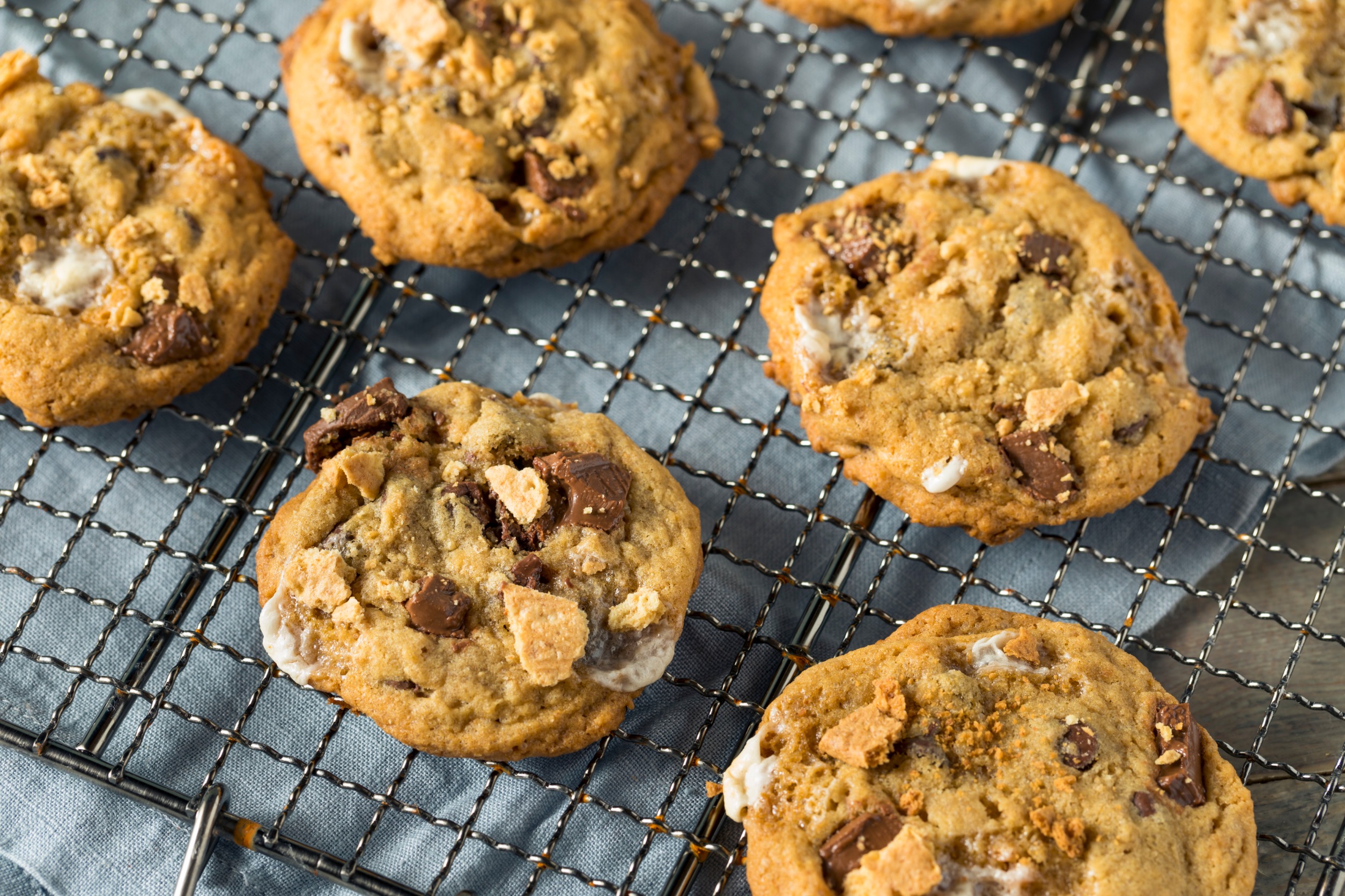 Pumpkin S'mores Cookies