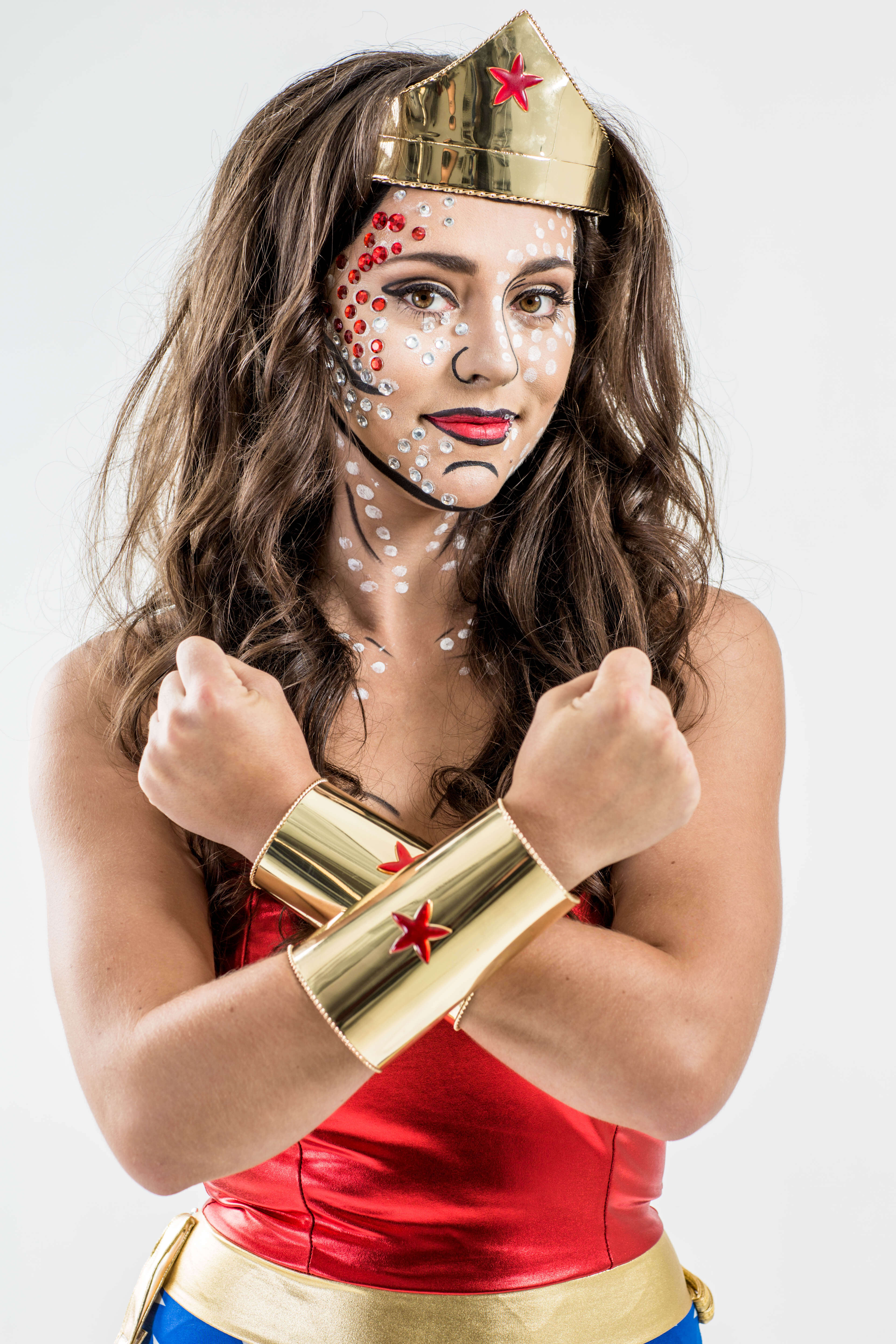 DIY 'Wonder Woman' Costume To Try This Halloween