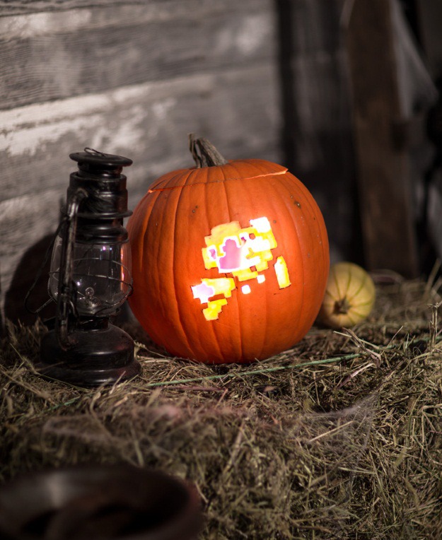 8 bit mario pumpkin