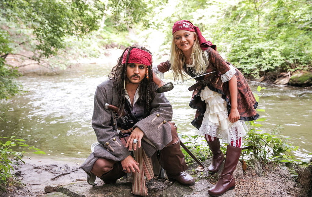 Pirate Couple Costumes