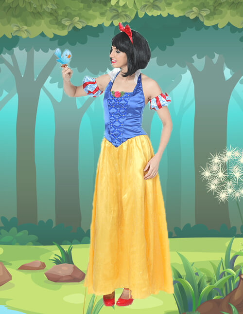 Snow White Sing to Your Animal Friends Pose