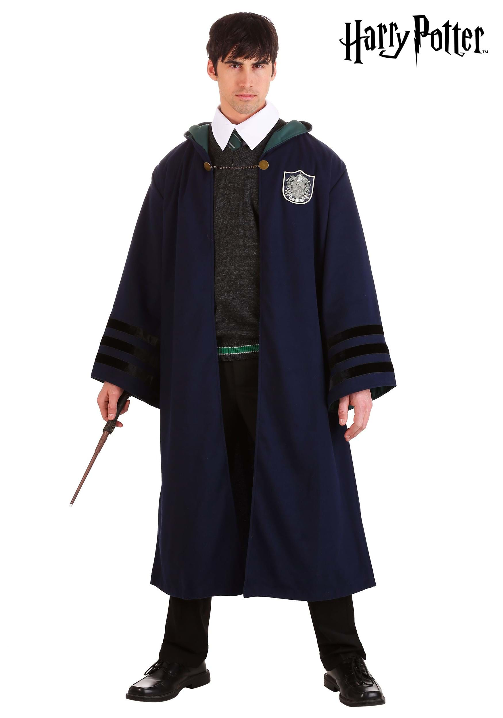 Harry Potter Slytherin Halloween Costume and Makeup Look