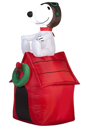 Peanuts Inflatable Snoopy on Doghouse