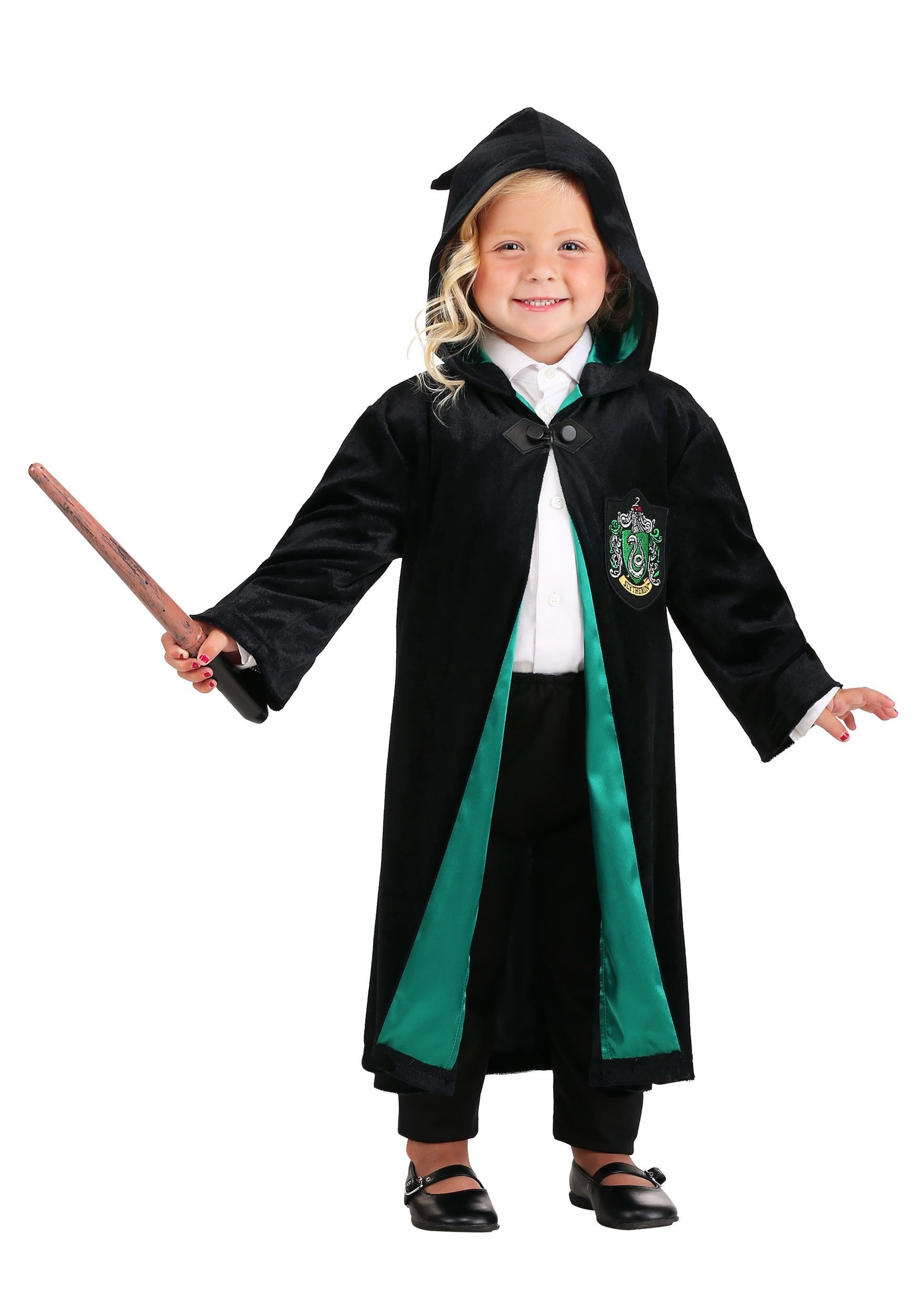 Harry Potter Slytherin Halloween Costume and Makeup Look