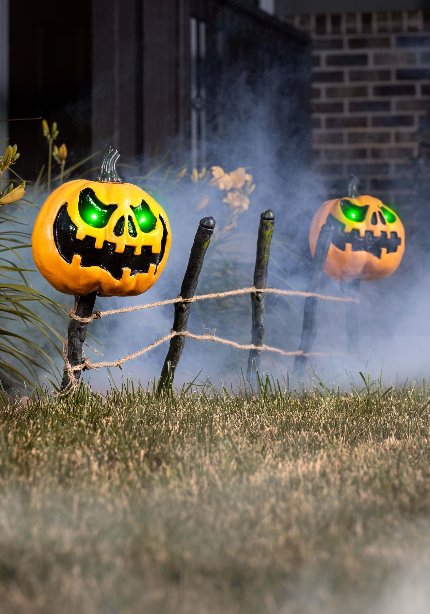 Spooky Pumpkin Fence with Green Light Decoration