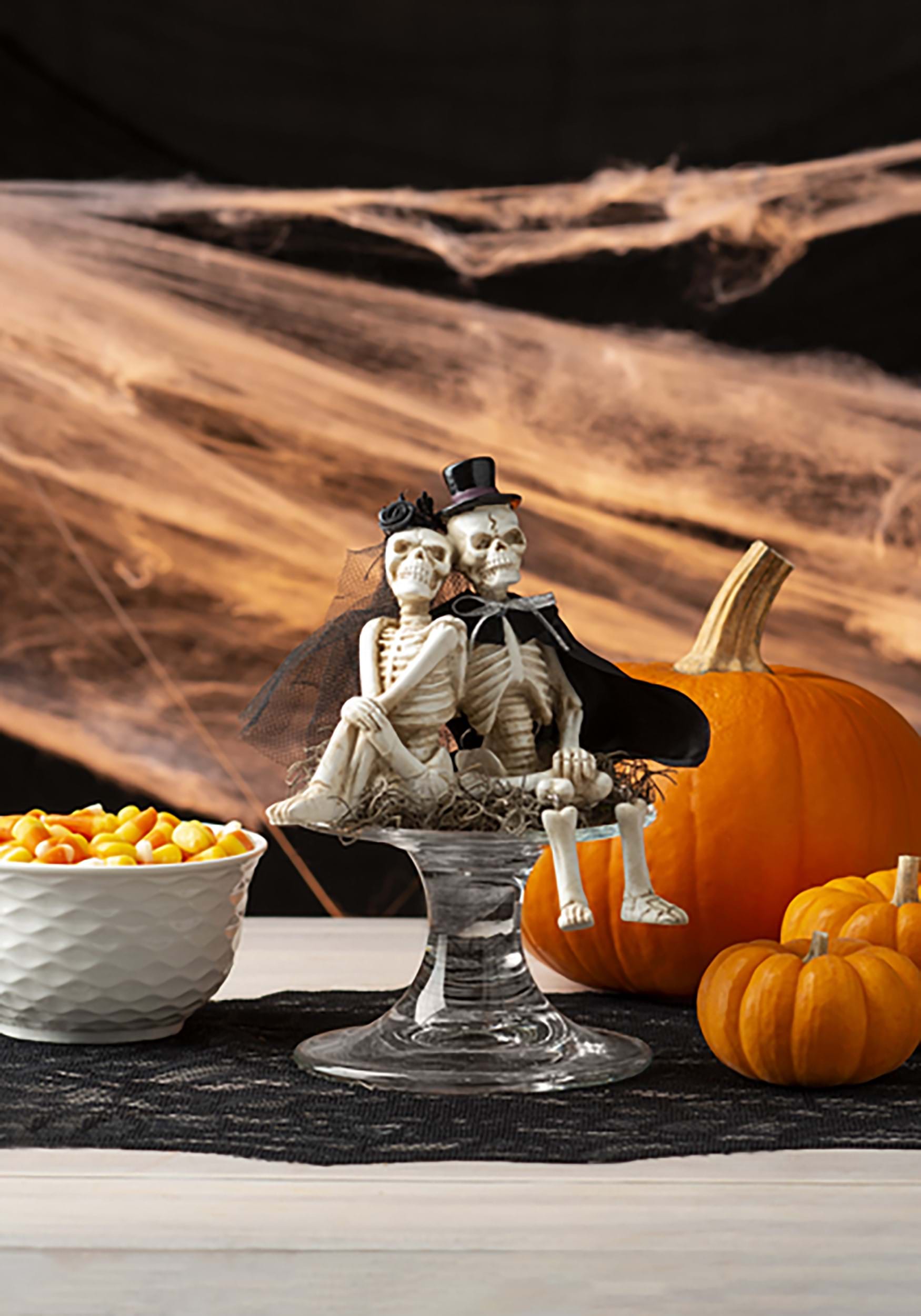Spooktakular Skeleton Couple Halloween Decoration