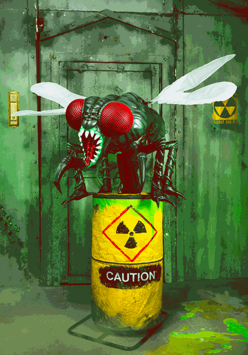 Mungo the Mutant Fly Animatronic Decoration Main 1