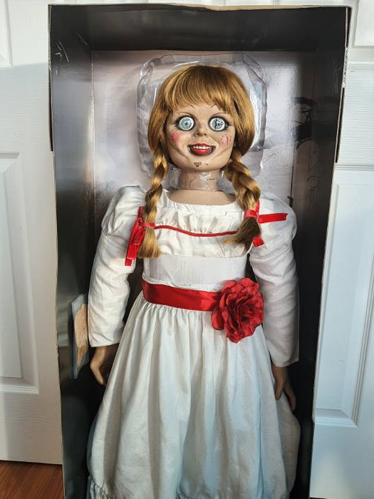ANNABELLE ( THE CONJURING) MAKE UP KIT LAST ONE!-159