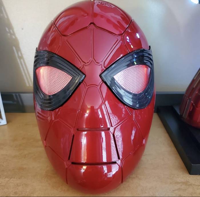 Marvel Spider-Man Iron Spider Electronic Legends Series Helmet