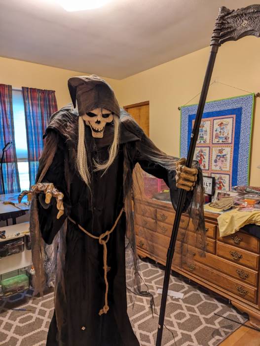 6 Foot Lunging Reaper Animated Halloween Decoration | Seasonal Visions ...